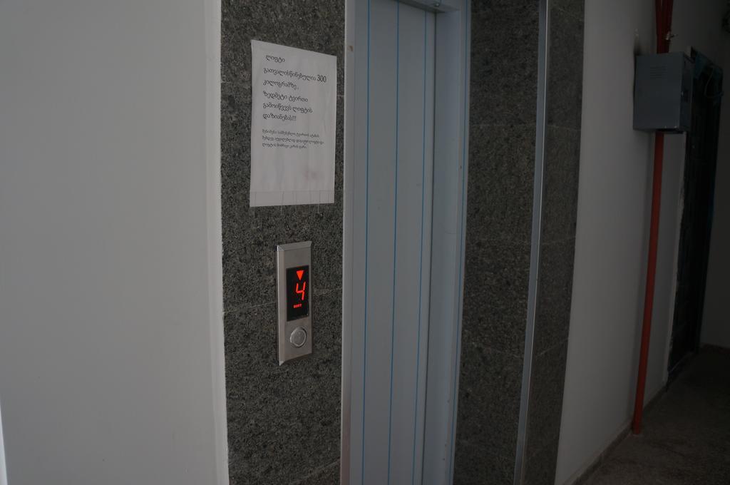Apartment With Summer Terrace Batumi Ruang foto