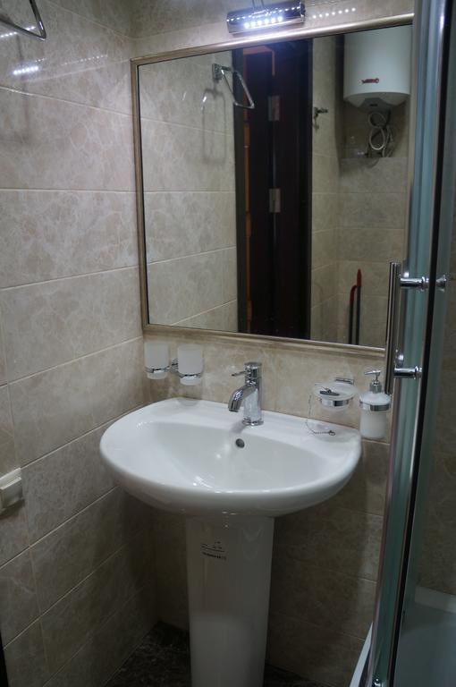 Apartment With Summer Terrace Batumi Ruang foto