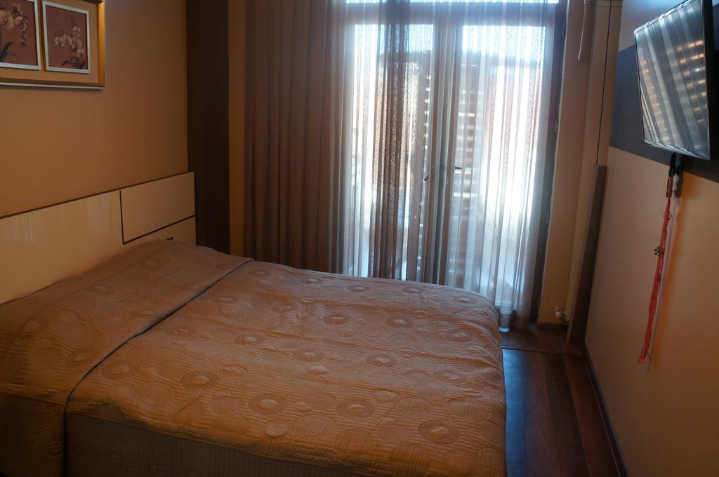 Apartment With Summer Terrace Batumi Ruang foto