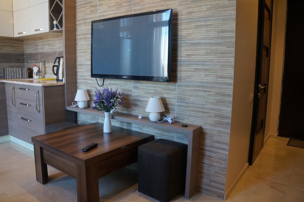 Apartment With Summer Terrace Batumi Ruang foto