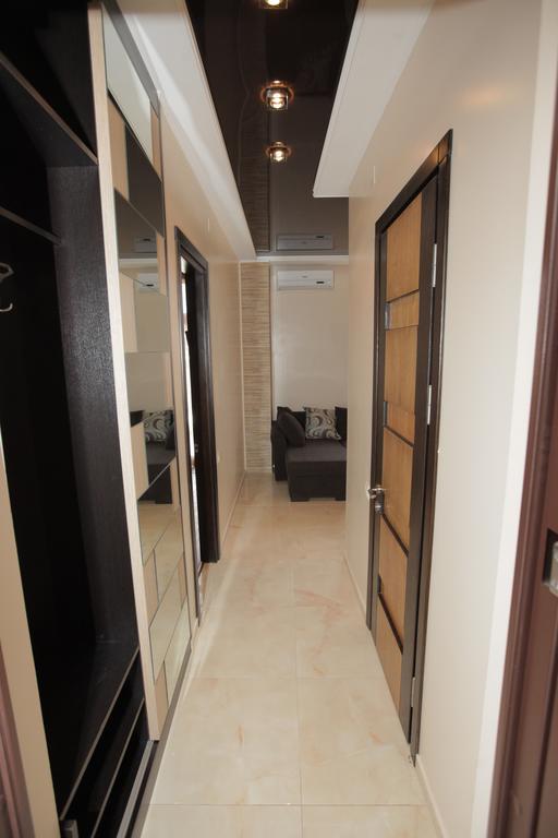Apartment With Summer Terrace Batumi Ruang foto
