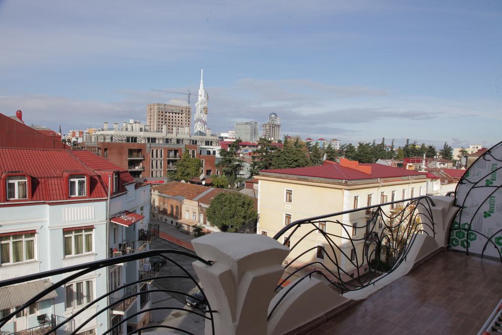 Apartment With Summer Terrace Batumi Ruang foto